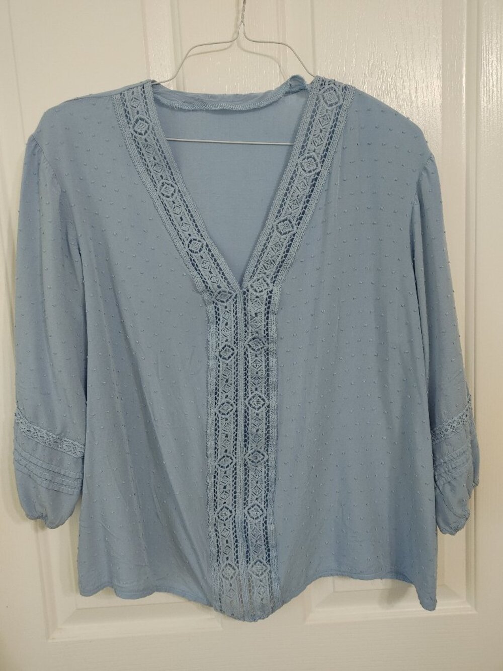 No Brand Name Size L lace trim top